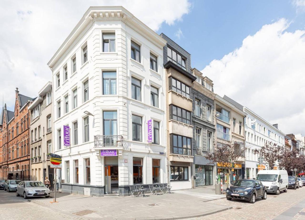 Theater Square 48 * Antwerpen